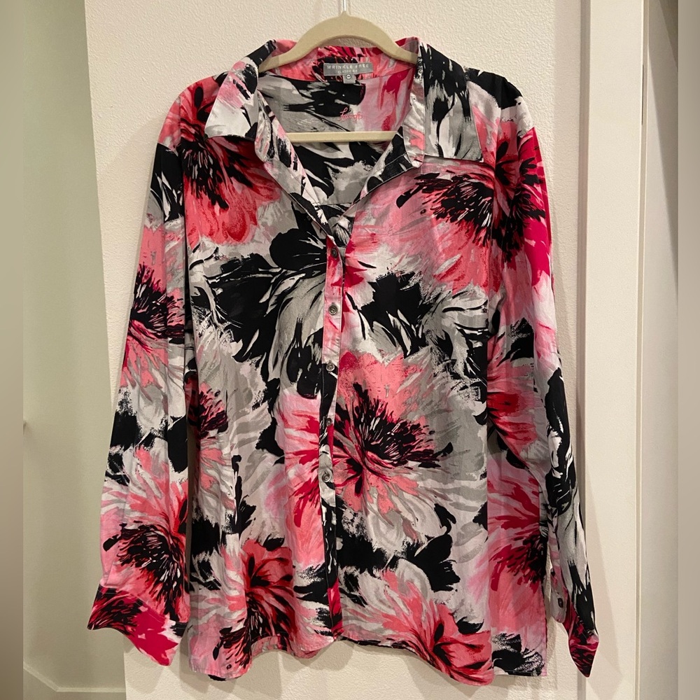 Foxcroft Winkle Free Classic Fit Long Sleeve Button Up Collared Floral Top 24W